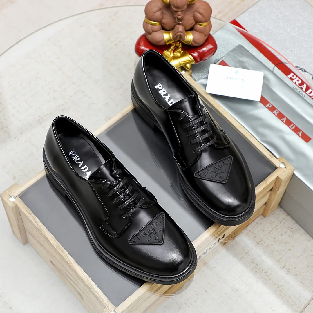 Men's shoes 💰620 💰💰🎩🎩【Prada】Counter 1:1⬆️original reproduction, absolute quality🆗original outsole, high-quality imported rubber, wear-resistant and non-slip, never degummed, upper material: imported first-layer cowhide➕anti-slip foam outsole, official website material, inner material: water-dyed leather lining, 3 colors available! Code number 38-44 (45. Can be customized)